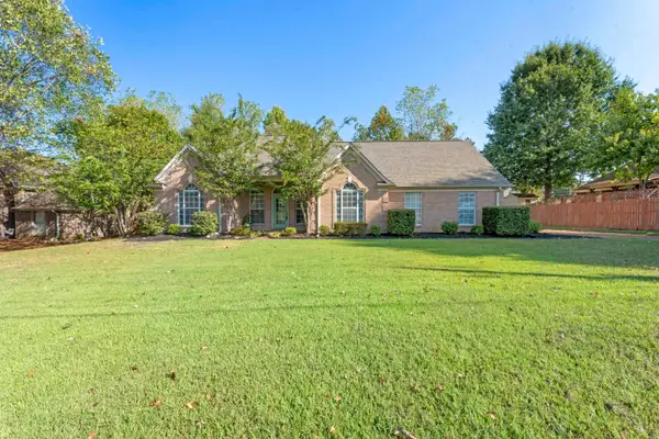 20 COUNTRY BROOK DR, Oakland, TN 38060