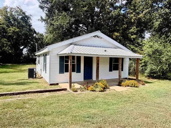 207 N MAGNOLIA ST, Adamsville, TN 38310-1835