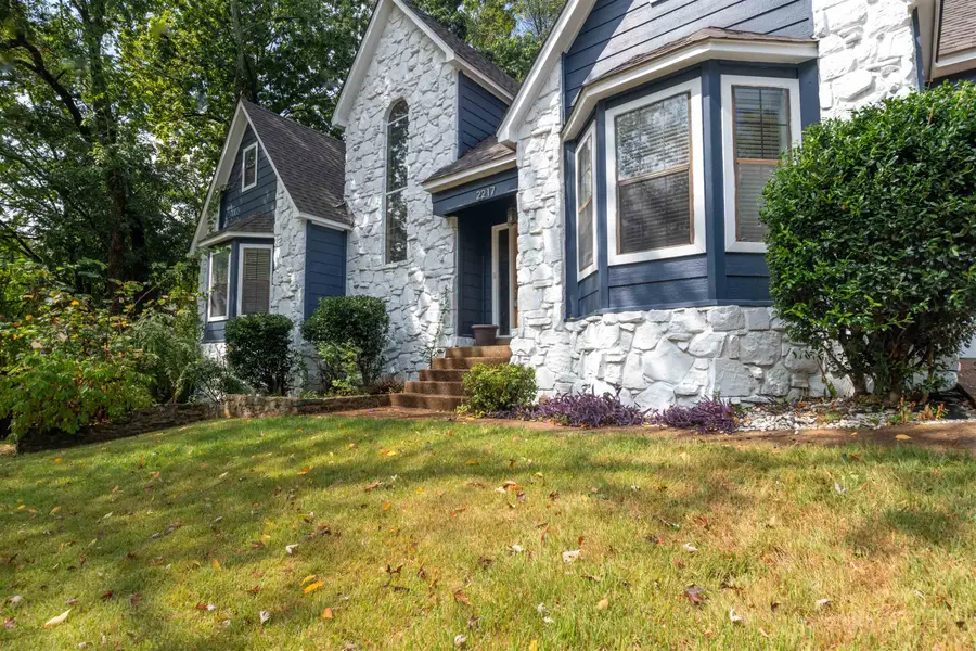 2217 OAK HOLLOW LN, Cordova, TN 38016 - #2