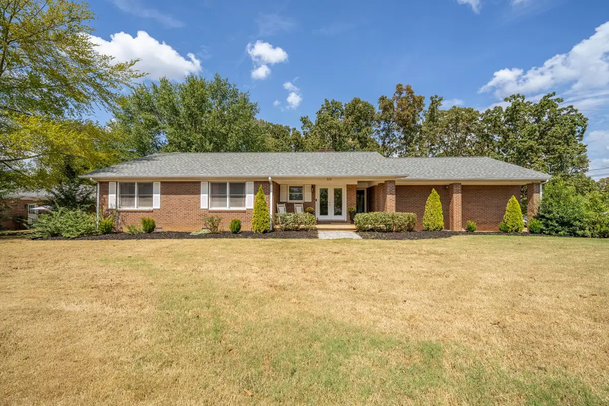 520 BOWEN DR, Savannah, TN 38372 - #1