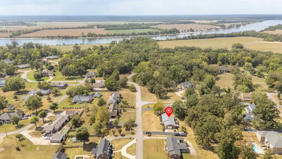 520 BOWEN DR, Savannah, TN 38372 - #3