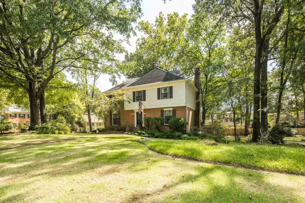 8441 SANDY BERRY CV, Germantown, TN 38138