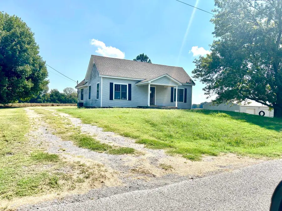 556 HARTSFIELD RD, Newbern, TN 38059 - #2