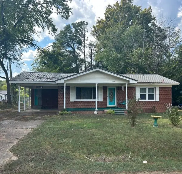 123 NORTH MAGNOLIA ST N, Adamsville, TN 38310