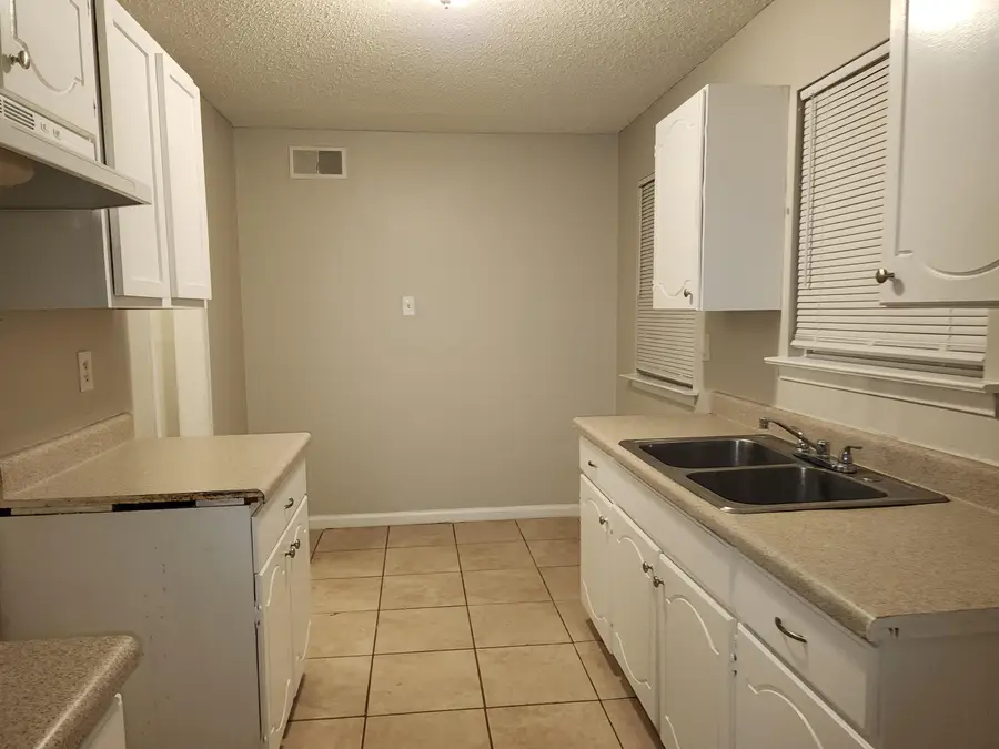 3243 BOONE ST, Memphis, TN 38127 - #2