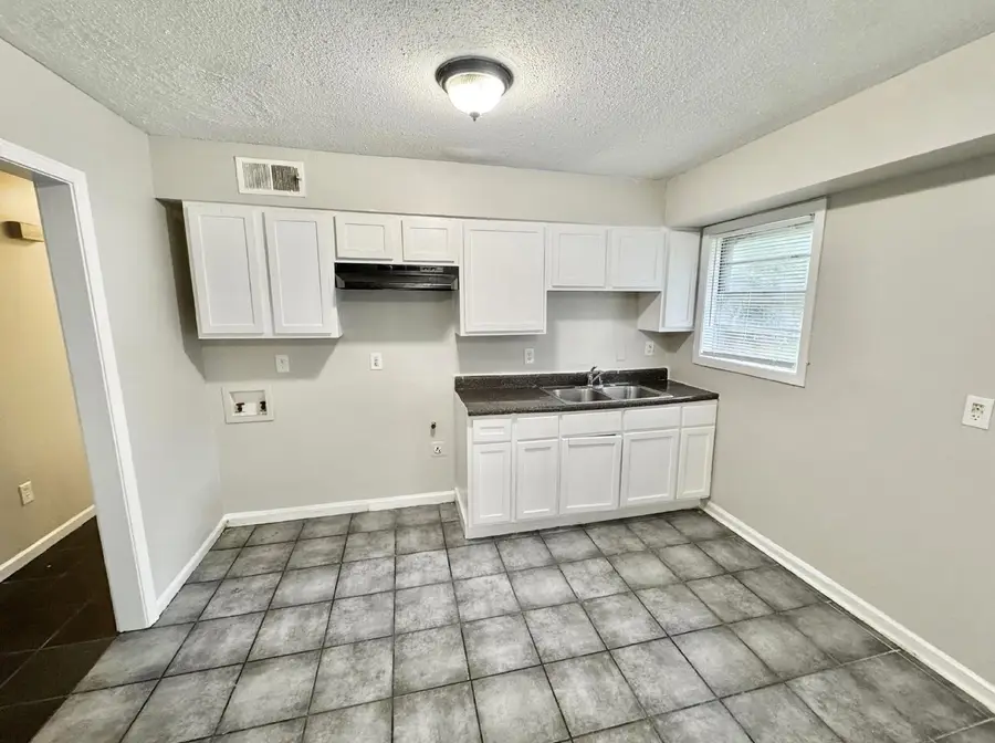 3353 ELK POINT DR, Memphis, TN 38128 - #2