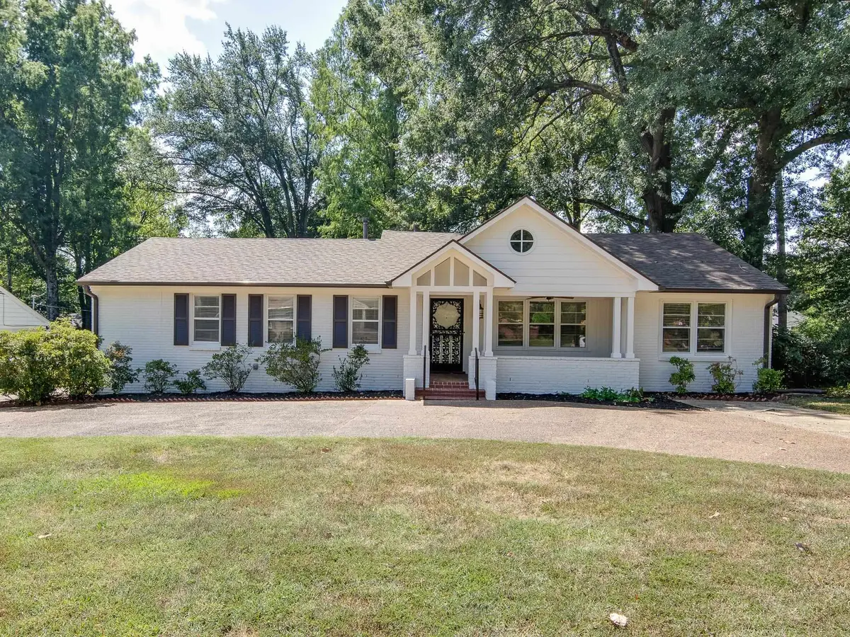 4935 ROBINDALE LN, Memphis, TN 38117 - #1