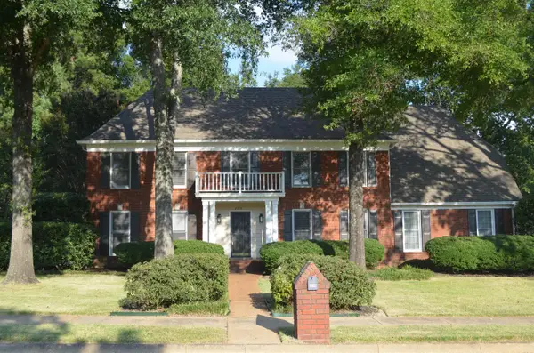 2910 BELGRAVE DR, Germantown, TN 38138