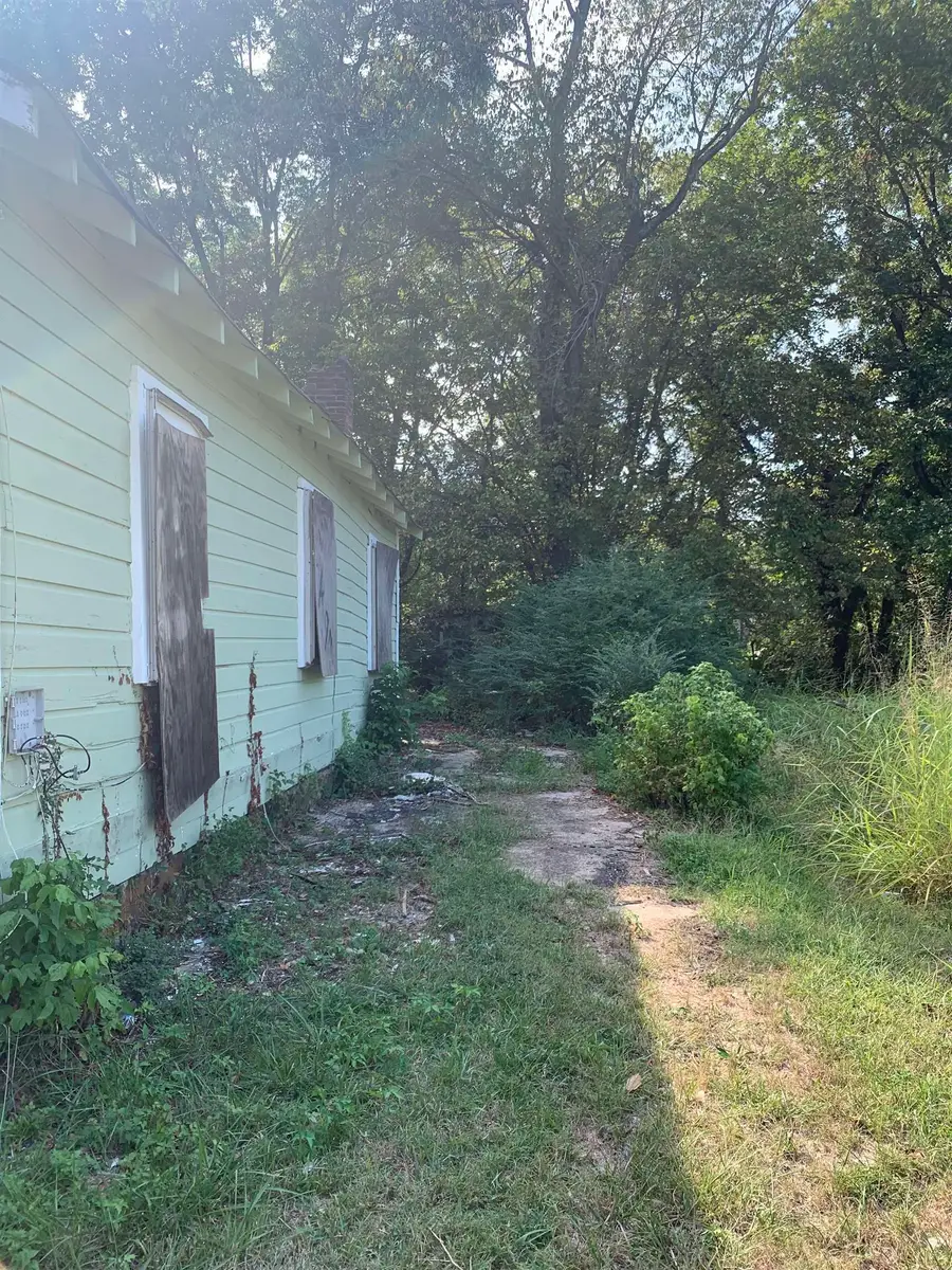 3043 SAX RD, Memphis, TN 38109 - #3