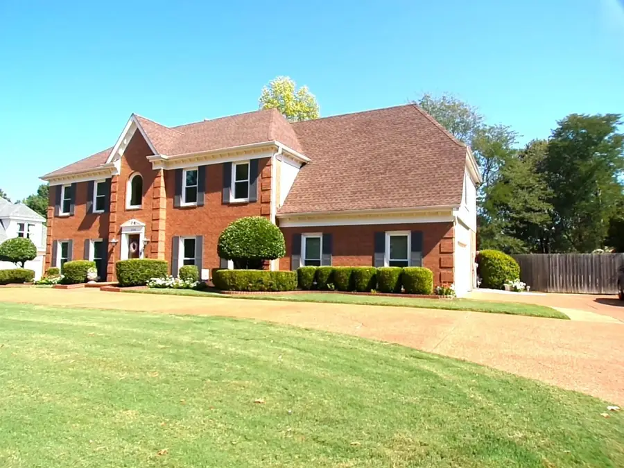 8746 POPLAR PIKE DR, Germantown, TN 38138 - #2