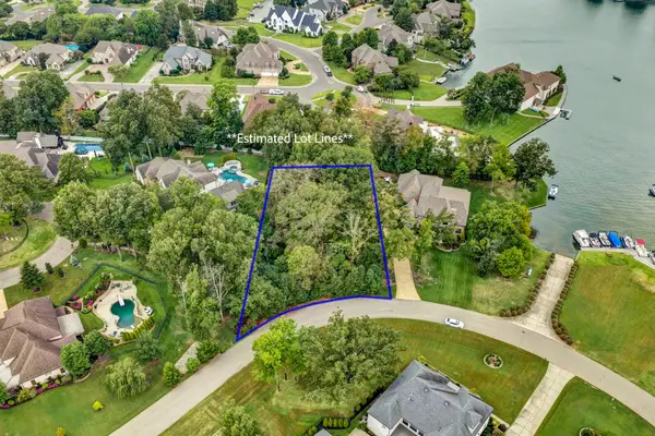 3981 N POTTER WOODS CV, Lakeland, TN 38002