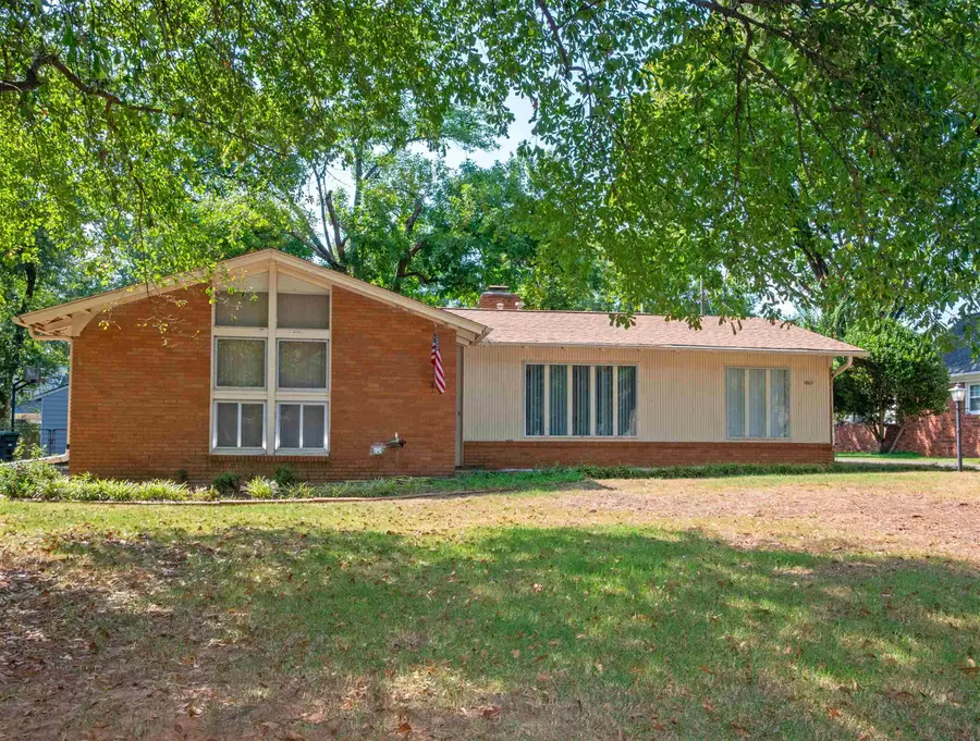 1601 W CRESTWOOD DR, Memphis, TN 38119 - #2