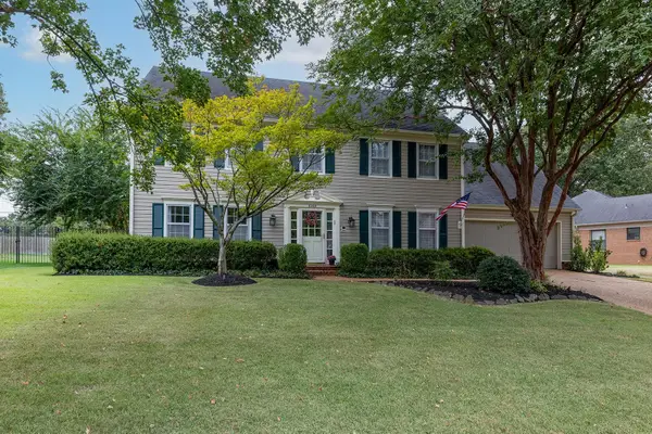 8209 SAN AUGUSTINE LN, Germantown, TN 38138