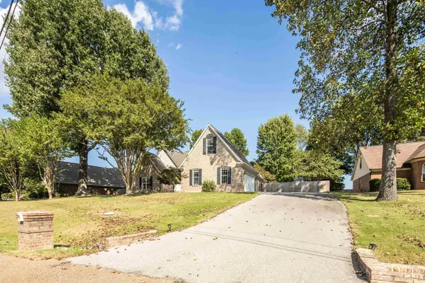 226 THOMAS TER, Atoka, TN 38004