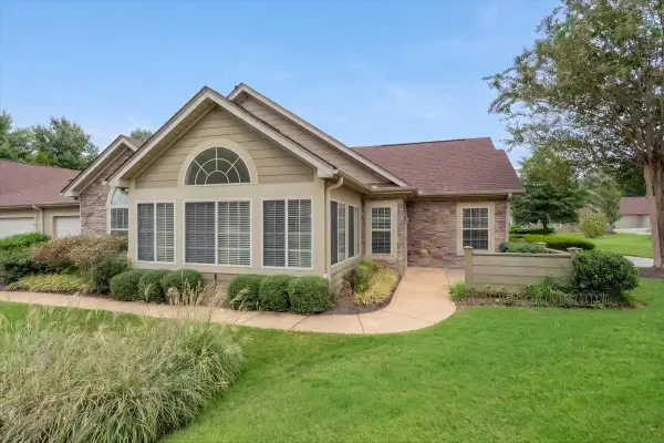 1700 W SOUTHFIELD CIR, Memphis, TN 38016