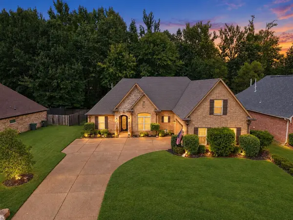 8268 BARTLETT GAP DR, Bartlett, TN 38133-5804