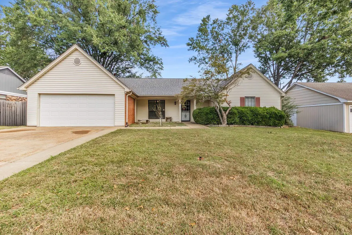 6388 BRIERGATE DR, Bartlett, TN 38134 - #1