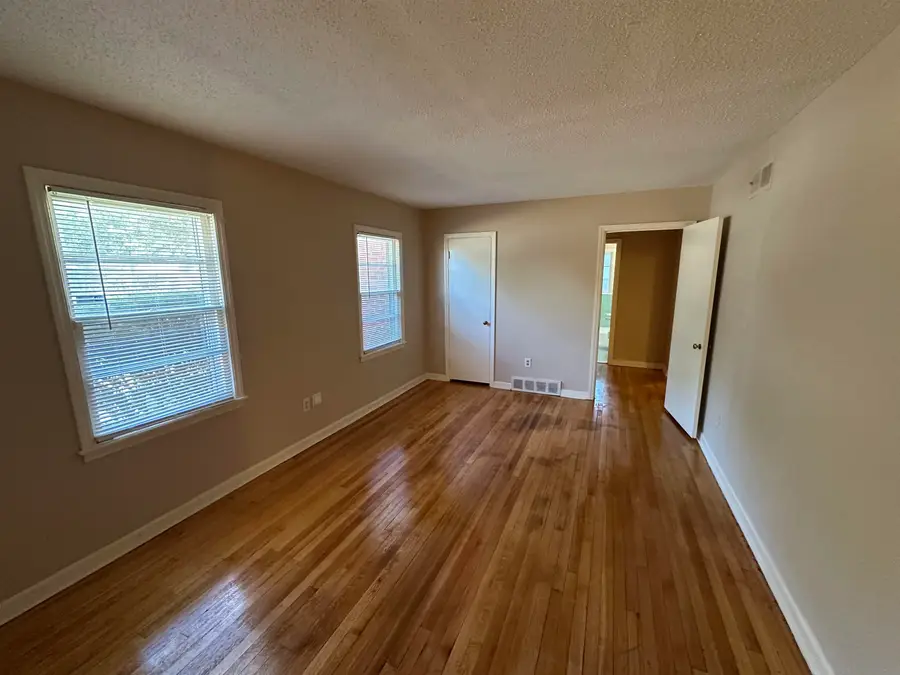 1403 S WHITE STATION RD, Memphis, TN 38117 - #2