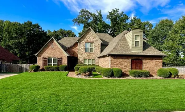 8308 CALLIE MANOR DR, Bartlett, TN 38002