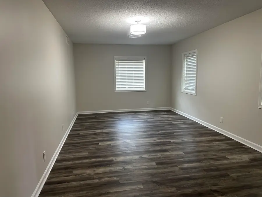 1207 CHAMBERLAIN DR #102, Memphis, TN 38119 - #3