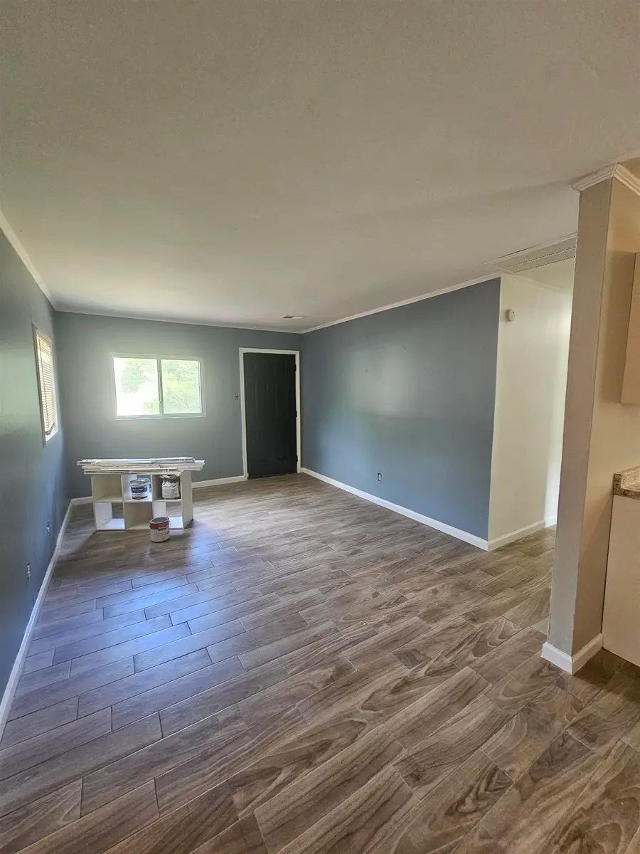 657 DELTA ST, Memphis, TN 38109 - #2