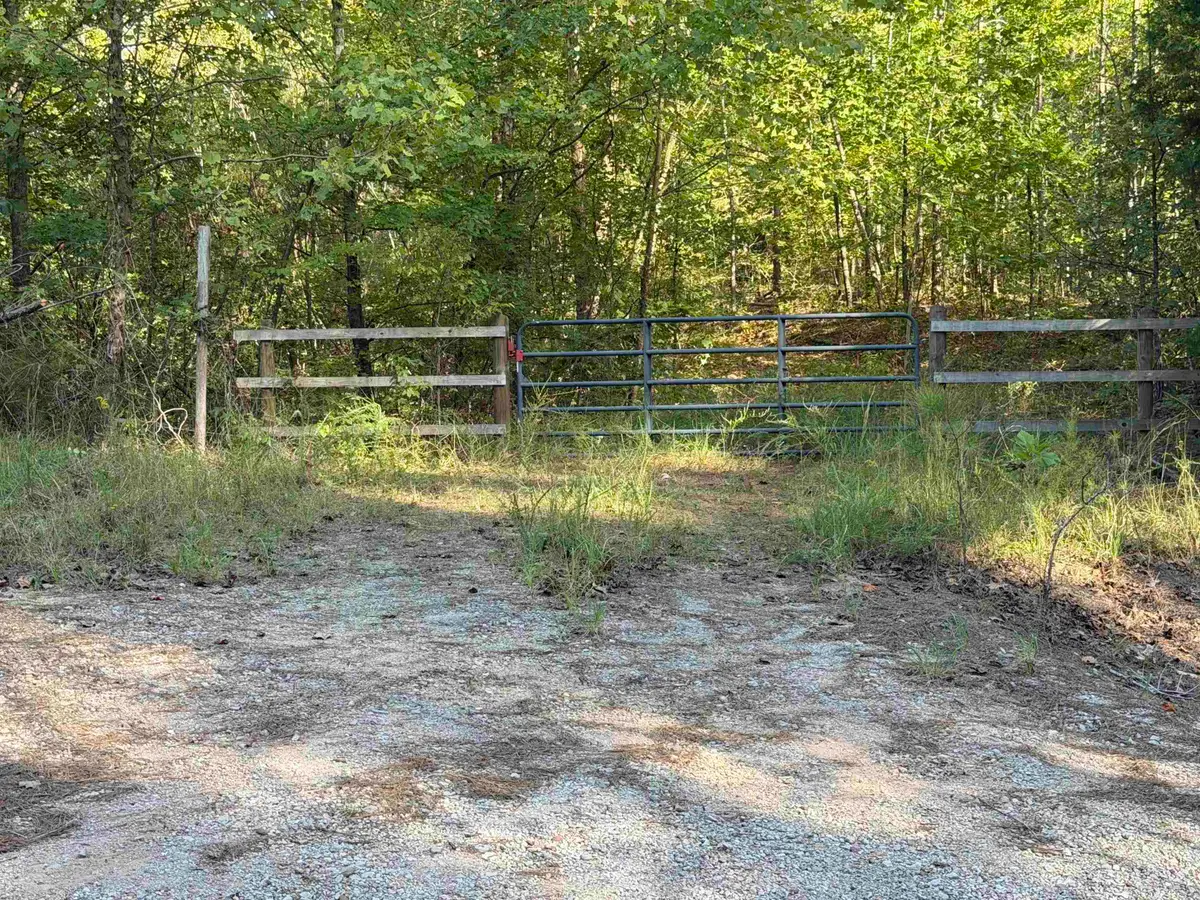 7905 SAIN RD, Bolivar, TN 38008-8308 - #1