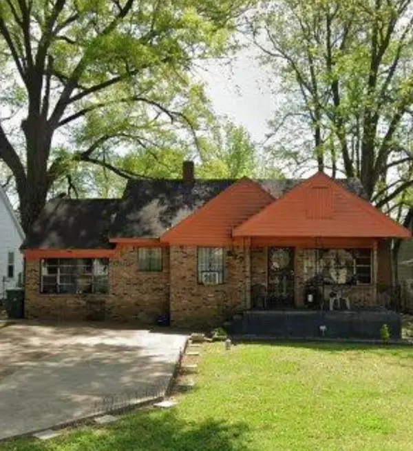 827 E DEMPSTER AVE, Memphis, TN 38106