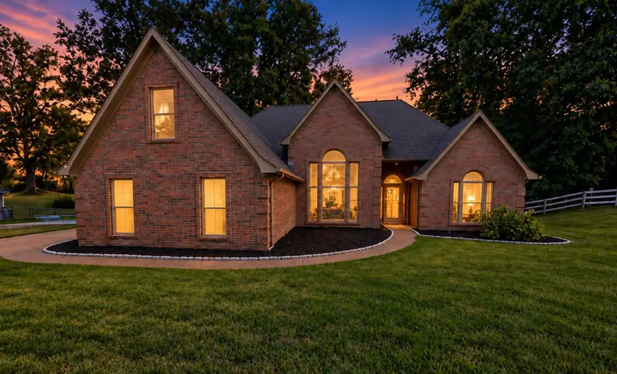 90 COUNTRY FOREST DR, Oakland, TN 38060 - #2