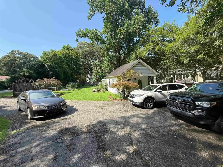 130 N GRAHAM ST, Memphis, TN 38117 - #3