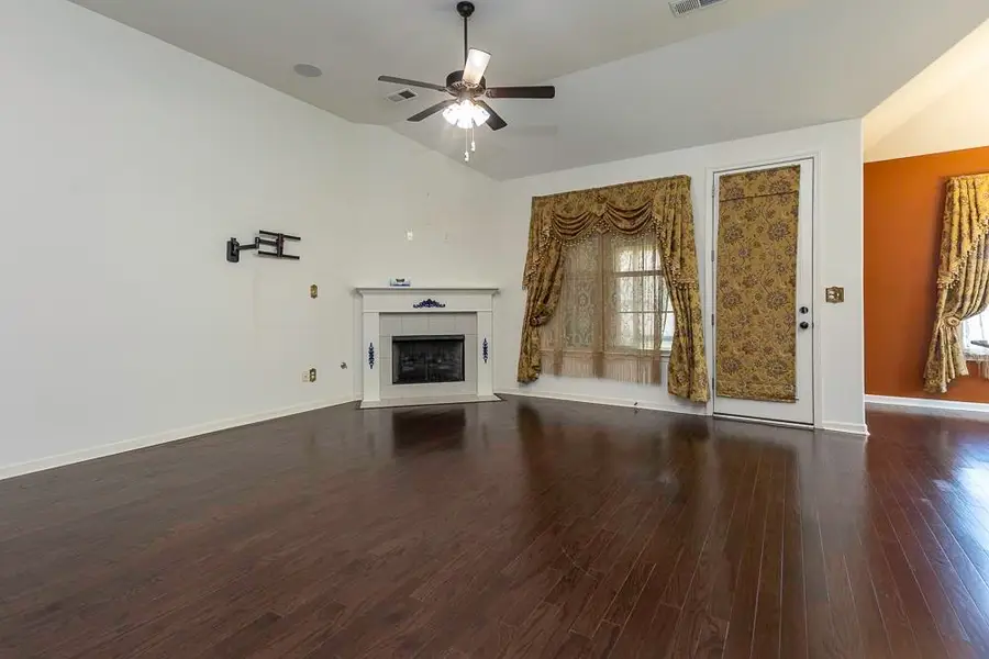 135 CHESNUT RIDGE DR, Oakland, TN 38060 - #3