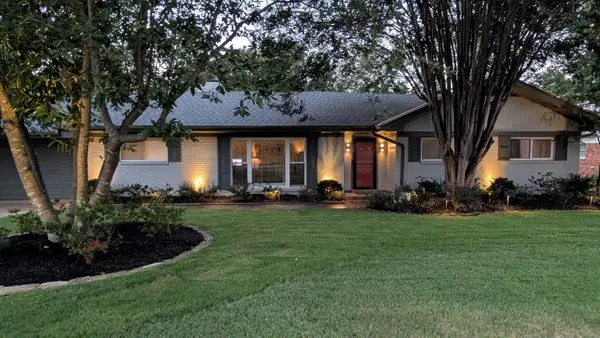 5262 SOUTHWOOD DR, Memphis, TN 38120