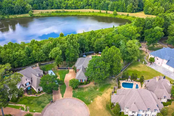 71 FERN GLADE CV, Cordova, TN 38018