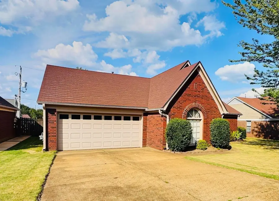 7372 STONINGTON DR, Memphis, TN 38125 - #2