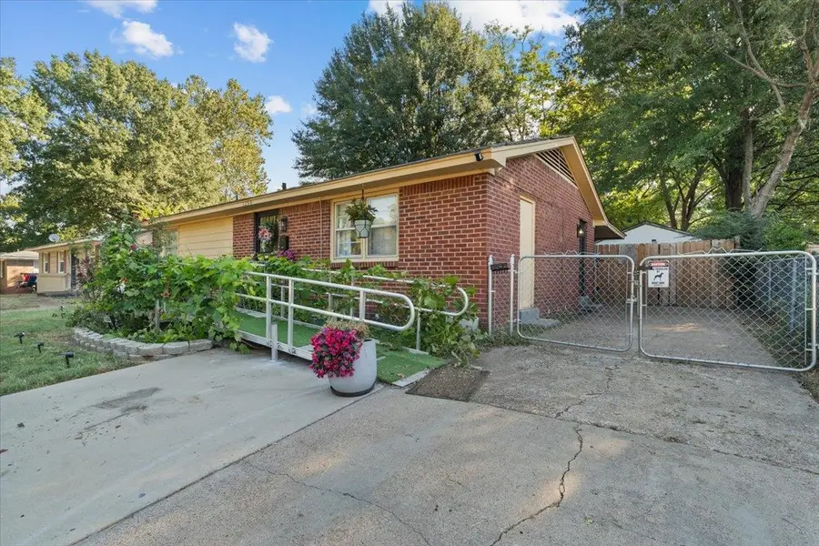 1250 S WHITE STATION RD, Memphis, TN 38117 - #2