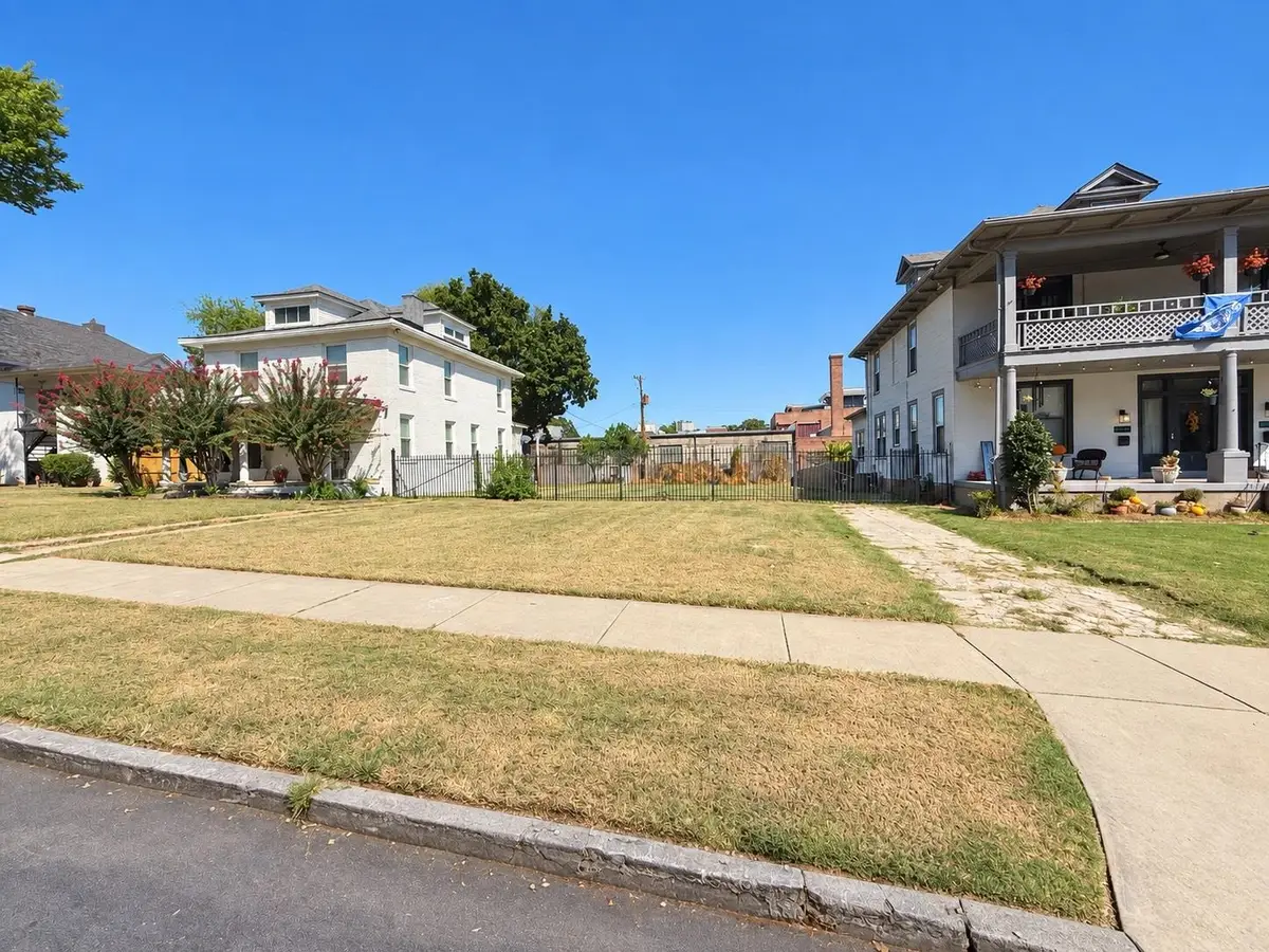 1542 MONROE AVE, Memphis, TN 38104 - #1
