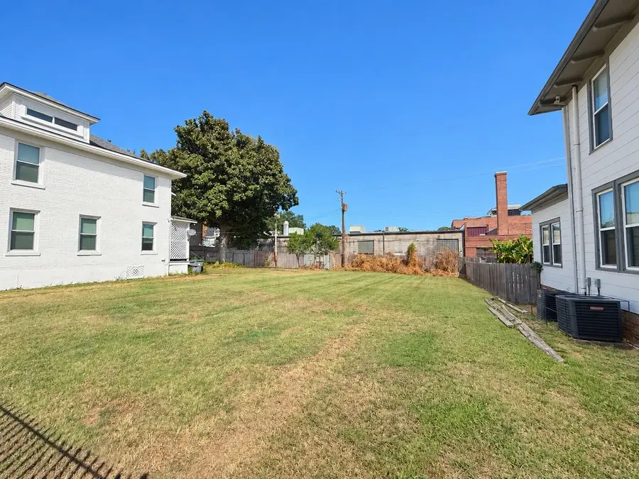 1542 MONROE AVE, Memphis, TN 38104 - #2