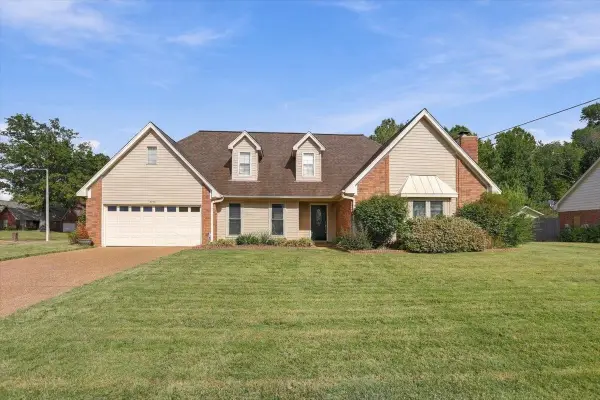 3490 SUMMERDALE DR, Bartlett, TN 38133-2662
