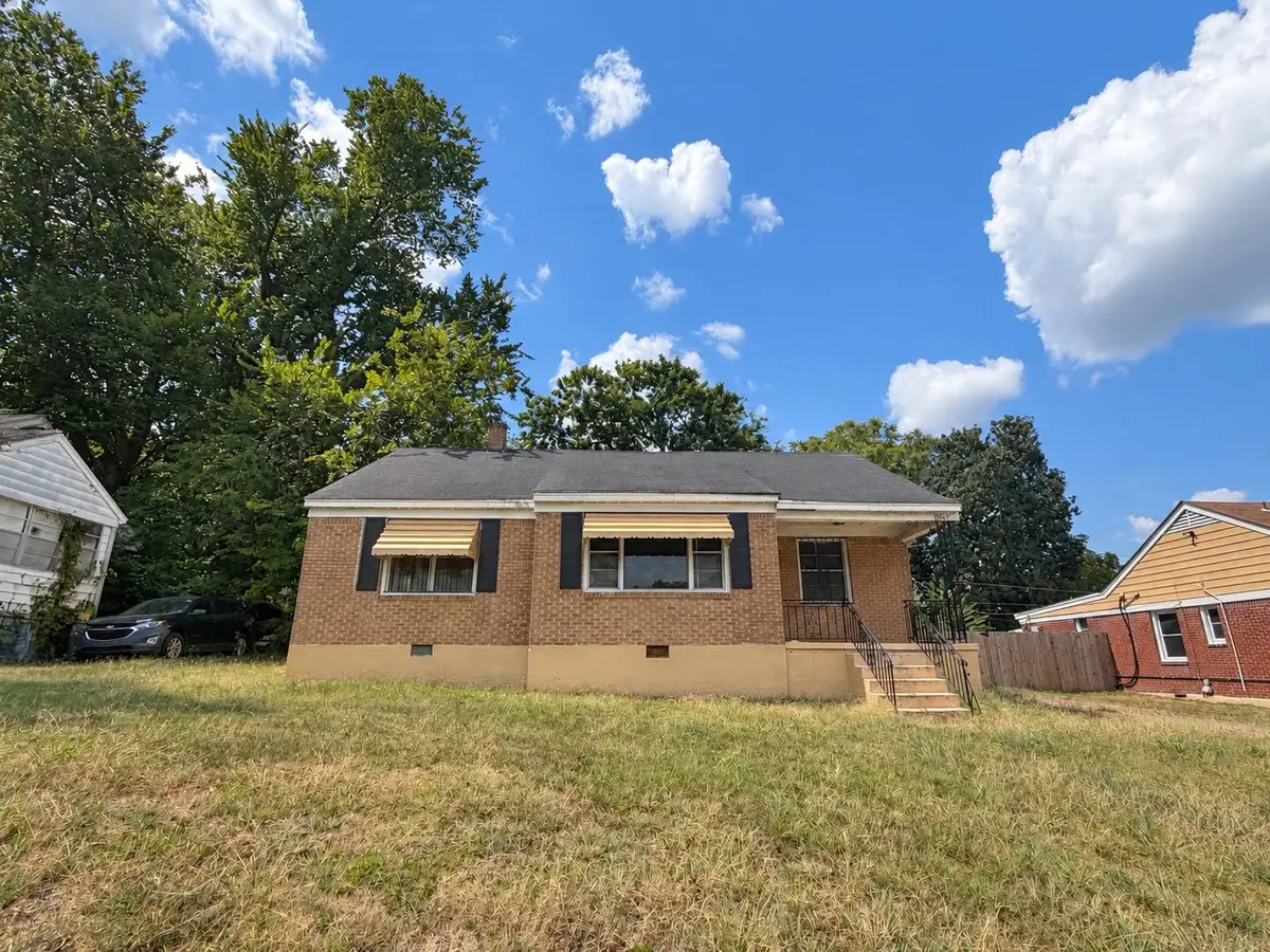 1047 W SHANKMAN CIR, Memphis, TN 38108 - #1