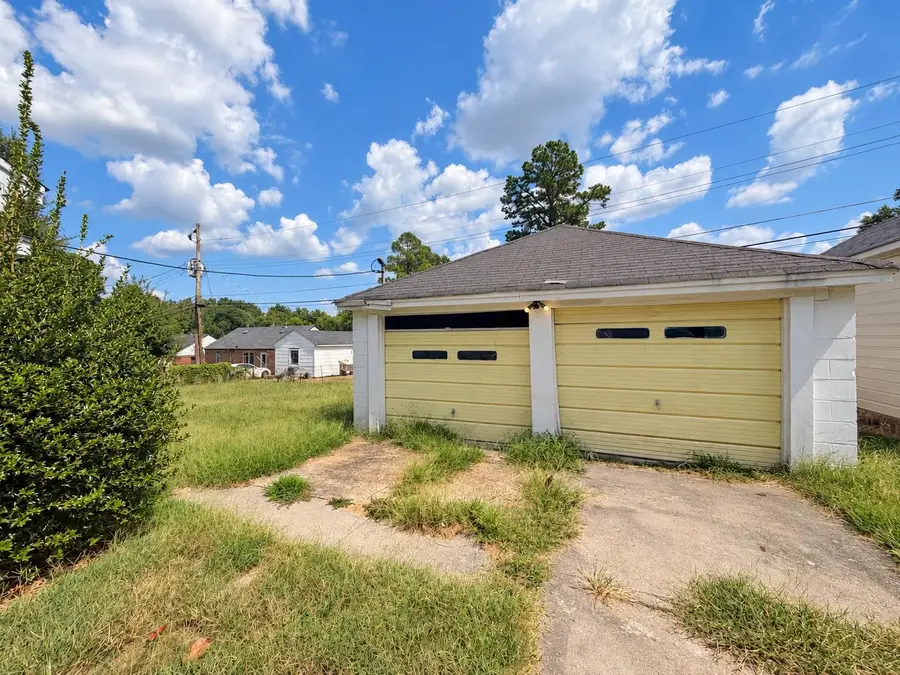 1048 W SHANKMAN CIR, Memphis, TN 38108 - #3