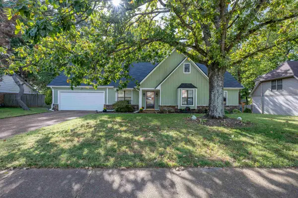2095 KINGSROW PKY, Memphis, TN 38016