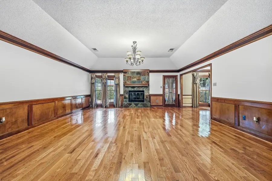 8190 S CREEKSIDE CIR, Cordova, TN 38016 - #3