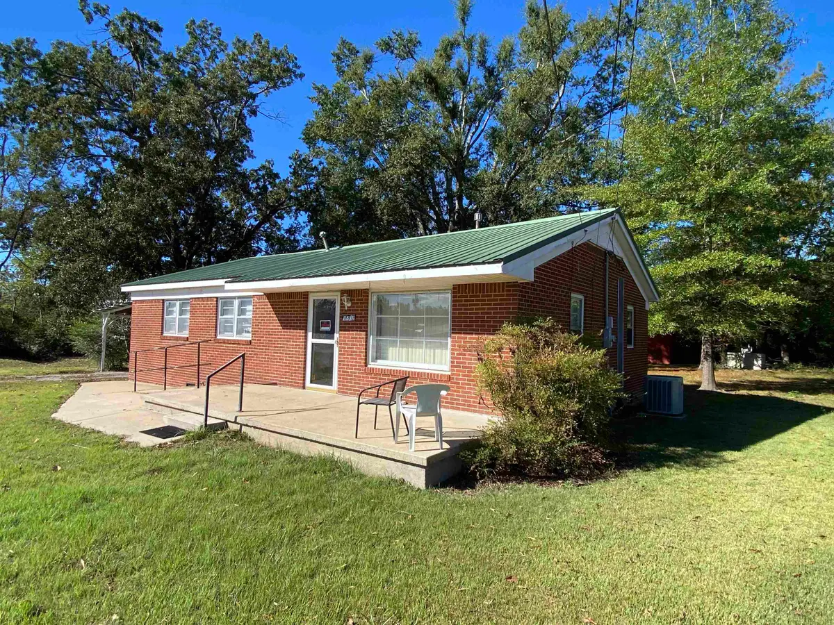 1202 FLORENCE RD, Savannah, TN 38372 - #1