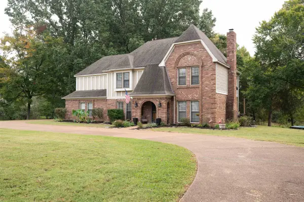1070 TIMBERLAKE DR W, Cordova, TN 38018