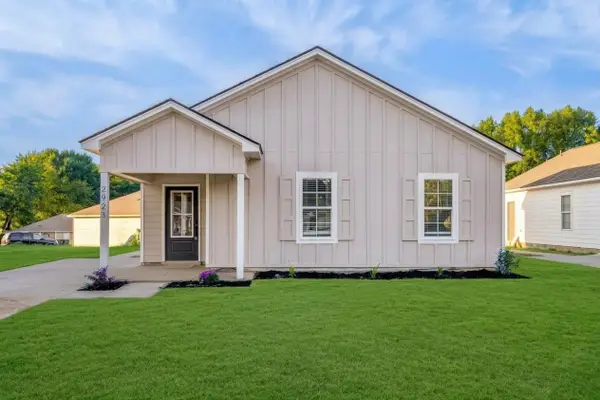 2923 LAKE PARK RD, Memphis, TN 38127