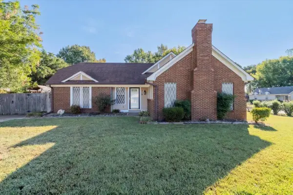 2118 WHITEBARK DR, Memphis, TN 38133