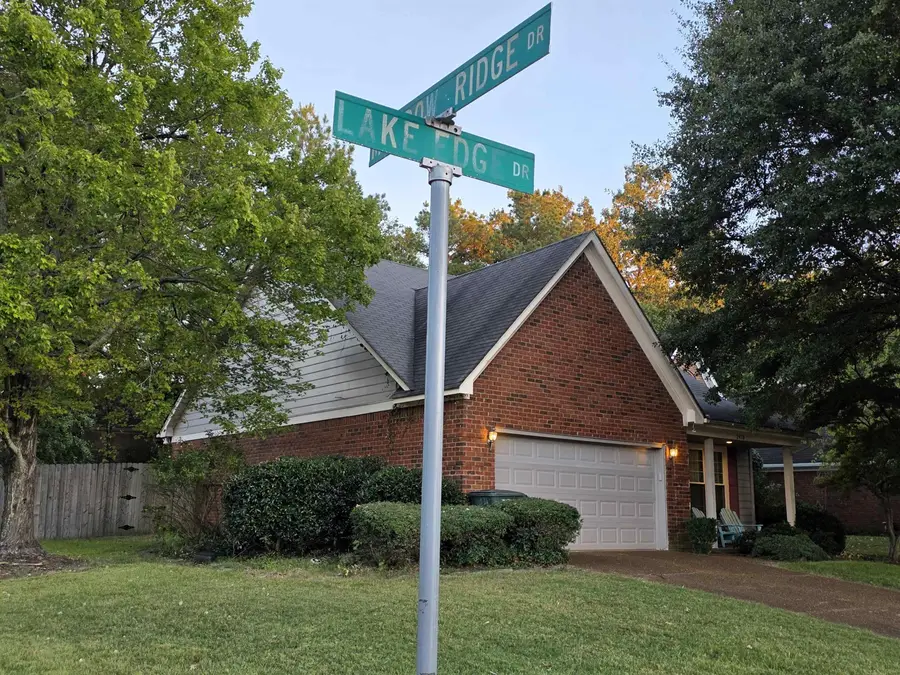 2438 LAKE EDGE DR, Cordova, TN 38016 - #2