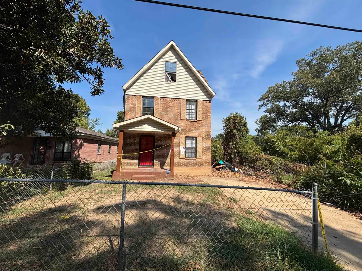 288 ADOLPHUS AVE, Memphis, TN 38106 - #1