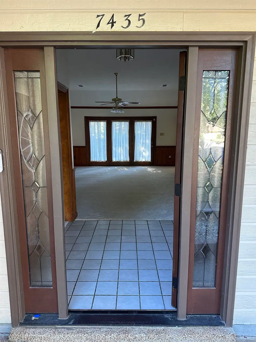 7435 WOODSHIRE RD, Memphis, TN 38125 - #2