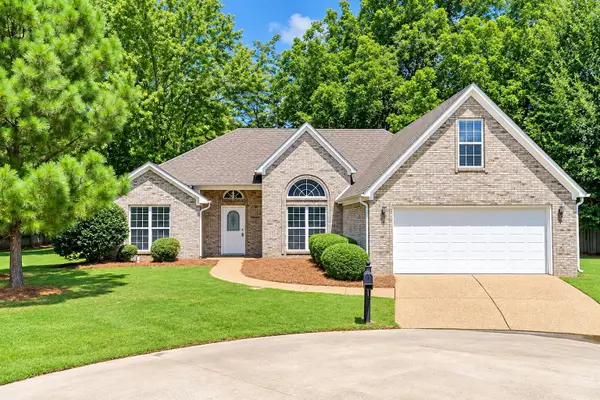 23 WEATHERSTONE DR, Jackson, TN 38305