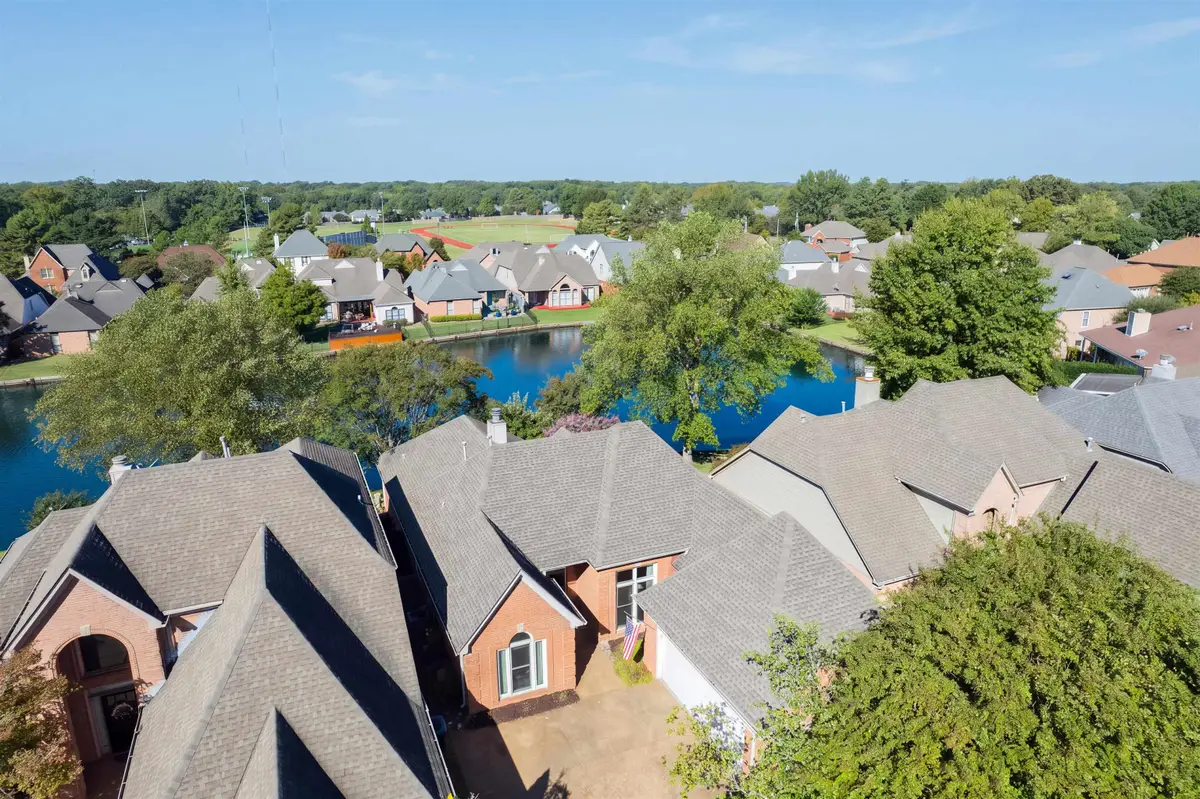 1049 MIRROR LAKE LN, Cordova, TN 38018 - #1